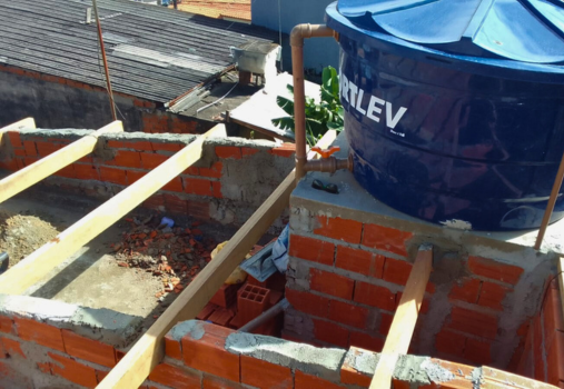 Estrutura sendo montada